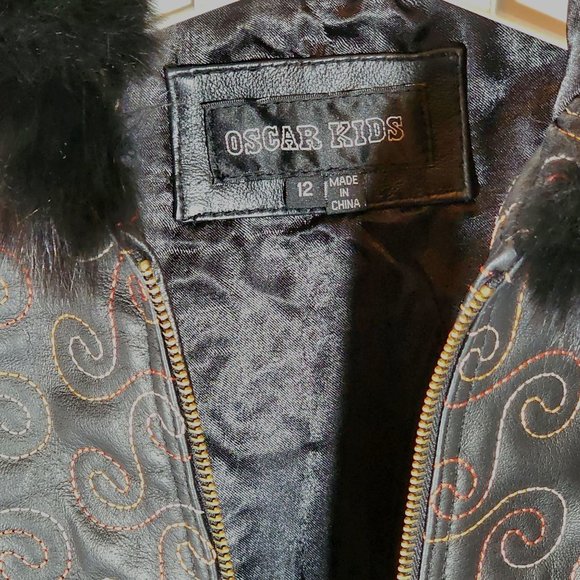 New -  Oscar Kids Black Leather Zip Up Jacket With Fur Hood & Gold Zippers. NWT - Picture 3 of 7